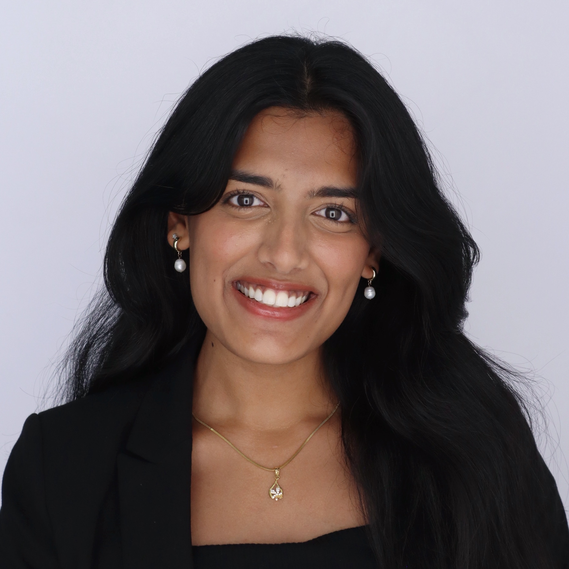 Headshot of Abhinaya Guduru